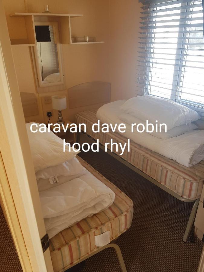 Large 3 Bedroom Rhyl Exteriör bild